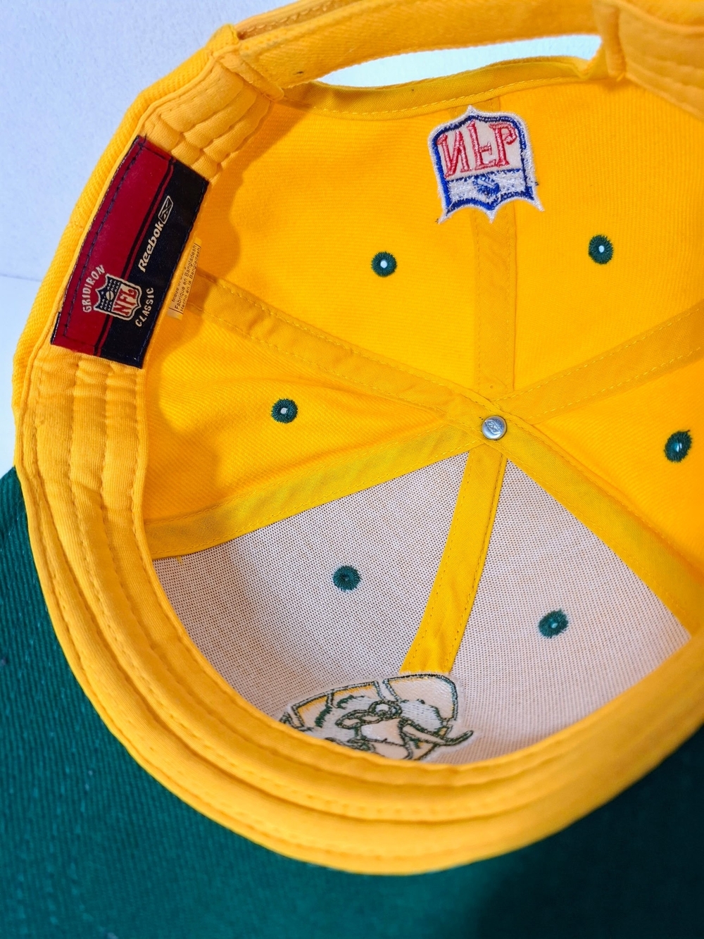 NFL Yellow and Green Baseball Cap with Embroidered Player Logo - Picture 4 of 8